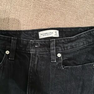 Abercrombie and Fitch High Rise Mom Jeans, Black, Curve Love, Size 26 or a 2